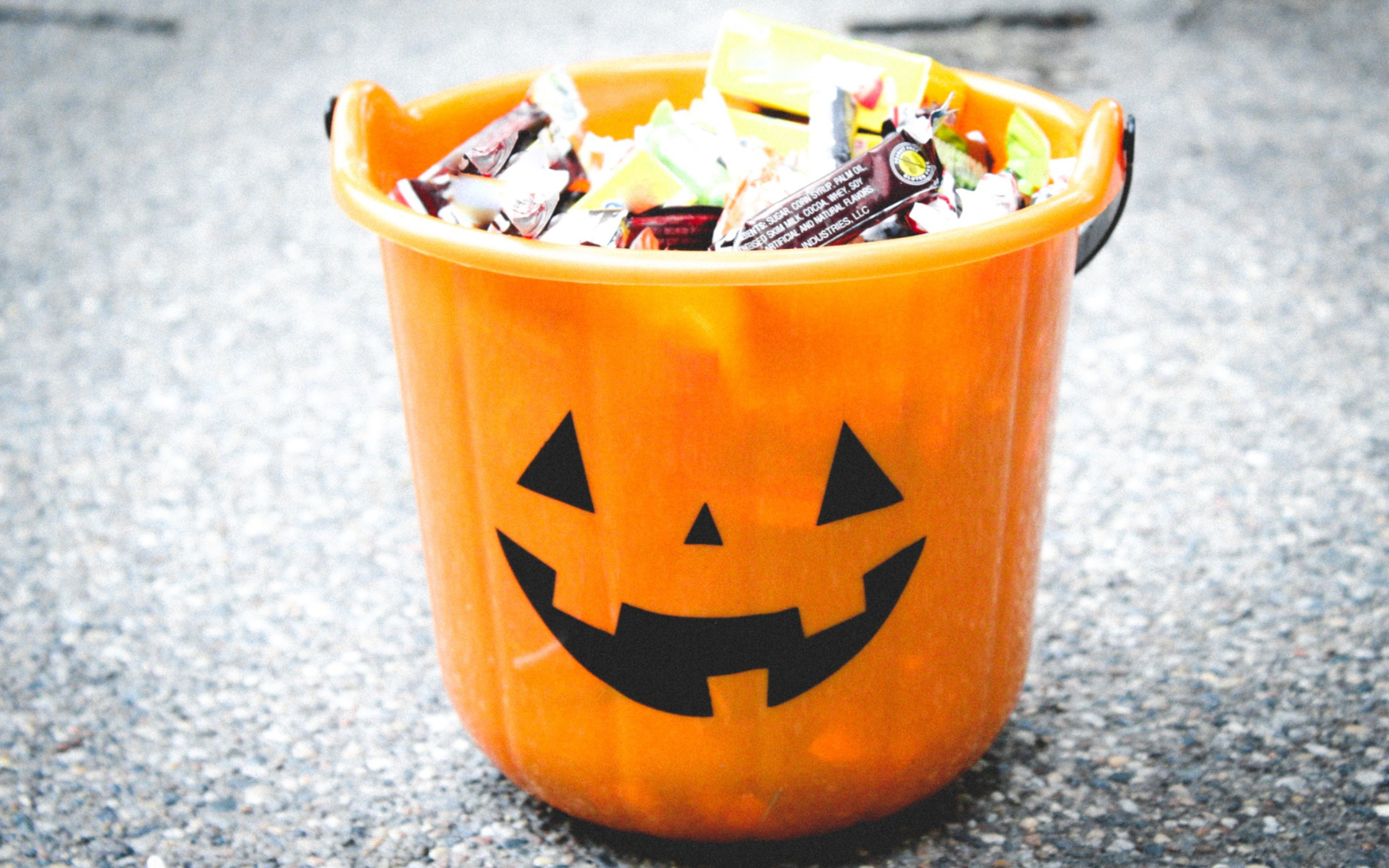 It's Halloween, which means lots of candy. Before you panic, I wanted to remind you of a process called habituation. Written by Jennifer Neale, Registered Dietitian, Certified Intuitive Eating Counsellor, and owner of Nutrition IQ in Ottawa Ontario.