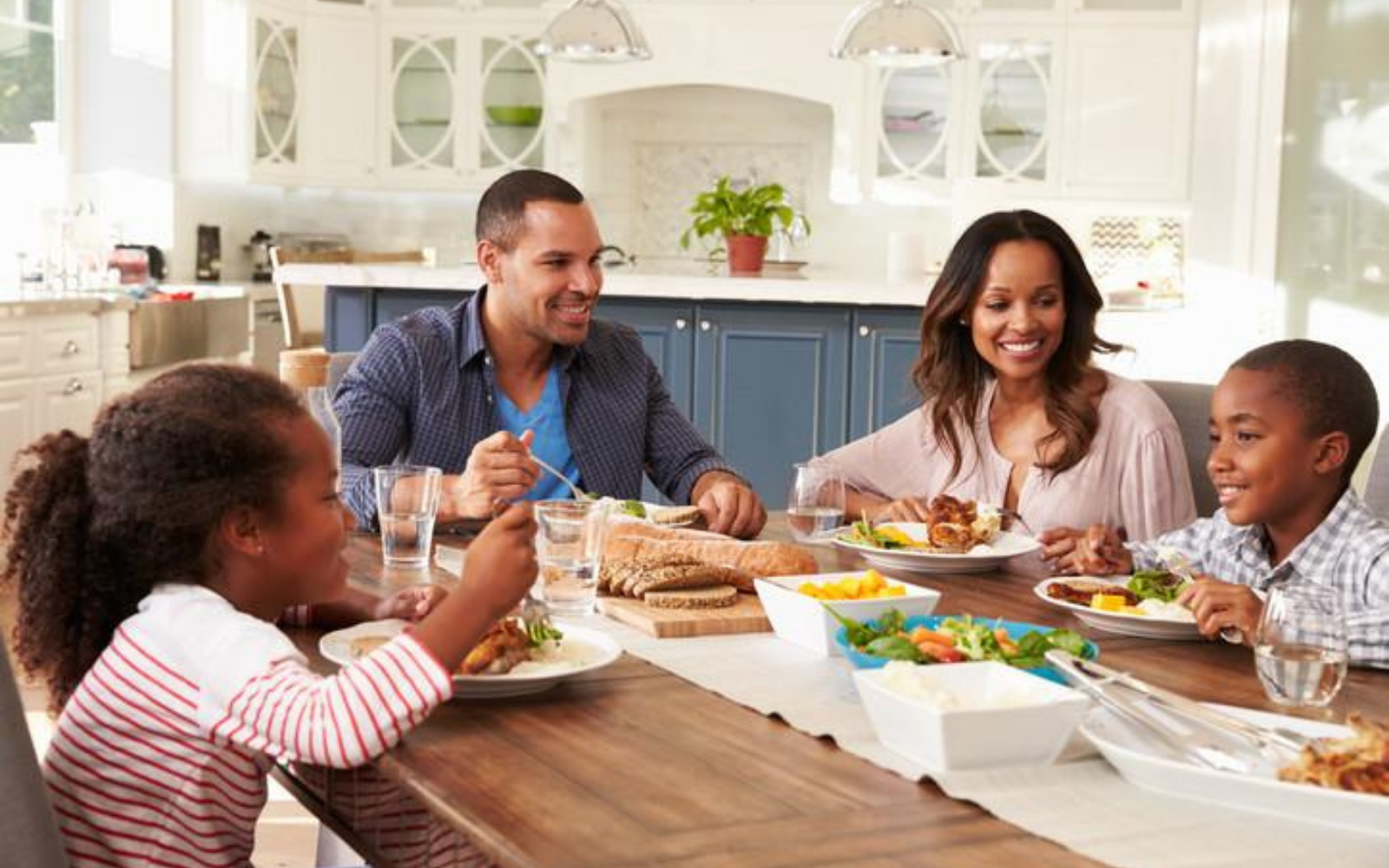 As a Certified Intuitive Eating Counsellor and Registered Dietitian, Jennifer Neale RD teaches you how to nourish your body and rejoin the dinner table. No more missing out on food your family is enjoying.